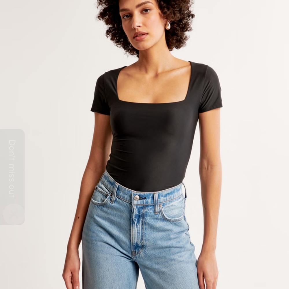 Abercrombie & Fitch Soft Matte Seamless Tuckable Squareneck Black Basic Top